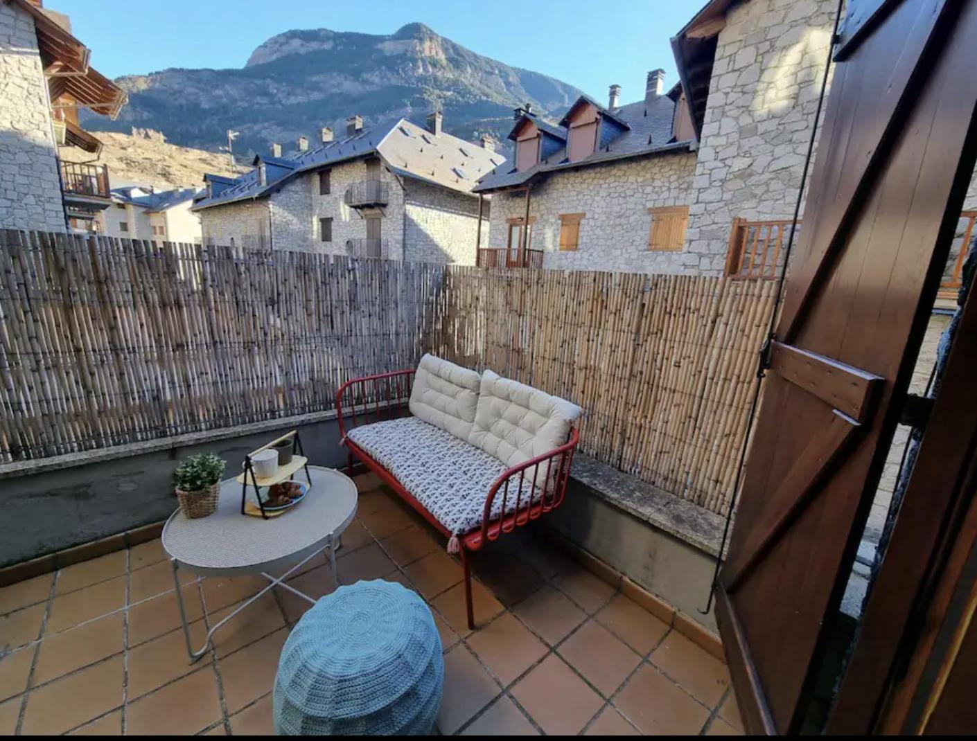 Apartamento CHECK-IN CASAS El rincón Benasque Exterior foto